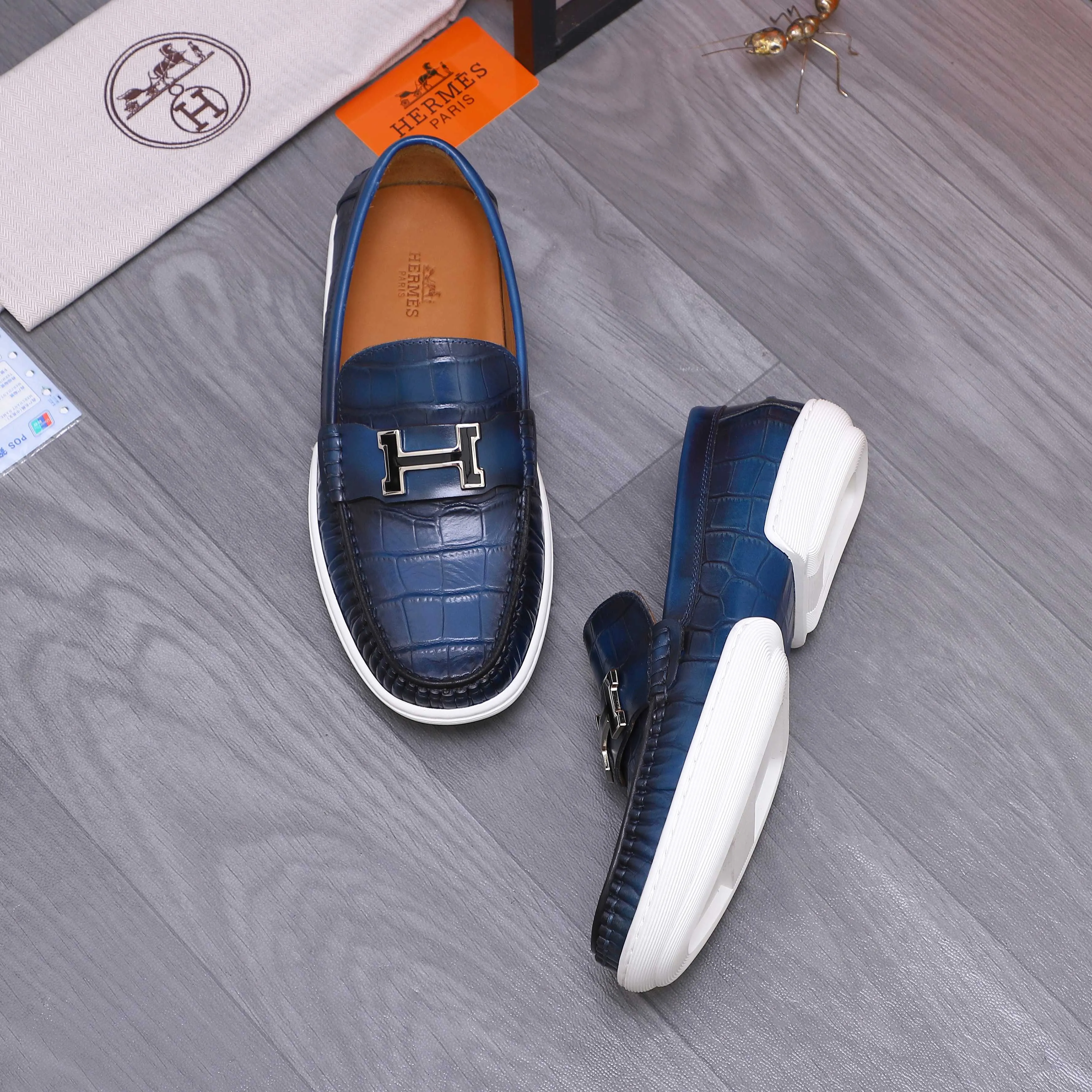 Men's shoes 💰500 Product trademark: HERMES "Hermes" casual slip-on leather shoes Regular size: 38-46 (45.46 custom-made, non-returnable) Product materials: Selected high-quality color-brushed stone grain cowhide upper, cowhide lining, original outsole